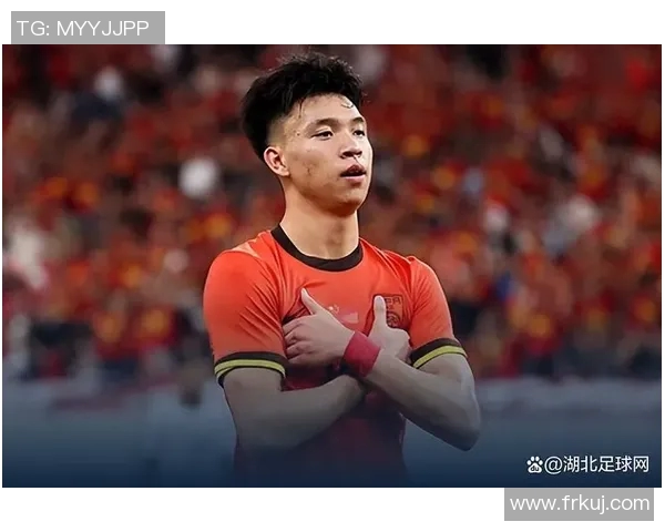 王钰栋精彩破门得分助力球队逆转胜利展现出色竞技状态 王钰栋精彩破门得分助力球队逆转胜利展现出色竞技状态