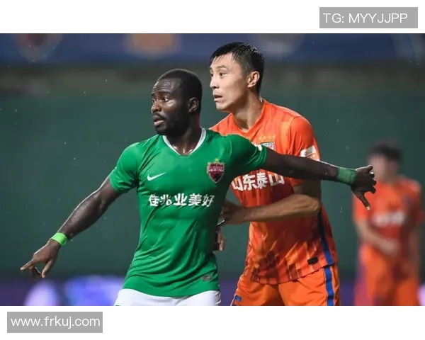 廖力生精准直塞助力山东泰山争夺联赛冠军展现个人实力