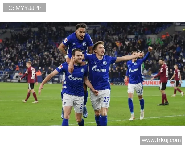 沙尔克04客场惨败柏林赫塔，失利再添沉重打击